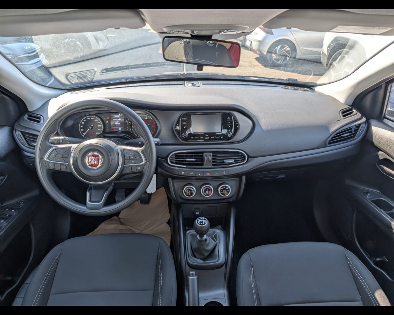 Foto FIAT TIPO SEDAN 1,6 130 CV 
