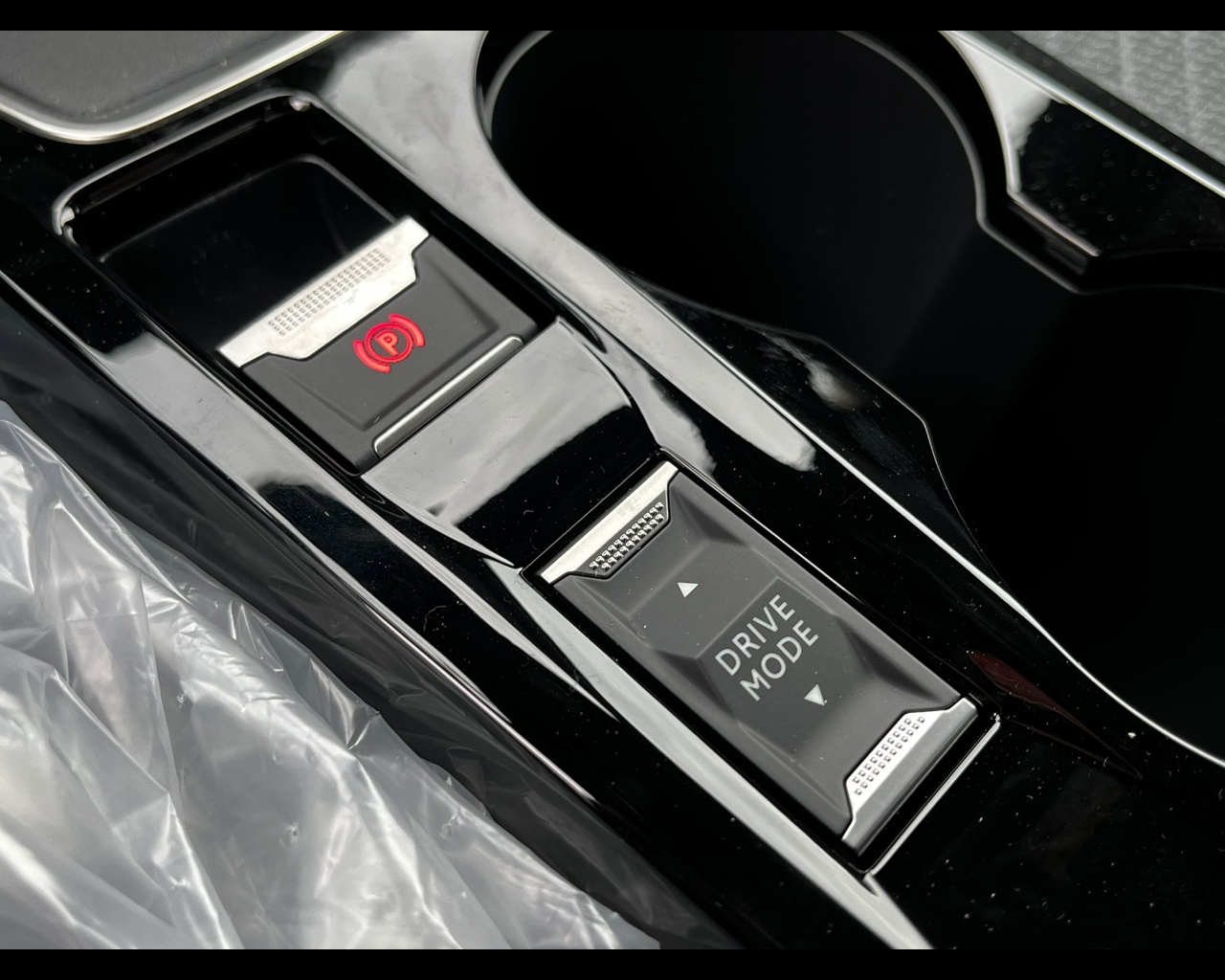 Foto PEUGEOT 2008 1.2 puretech Allure s&s 100cv