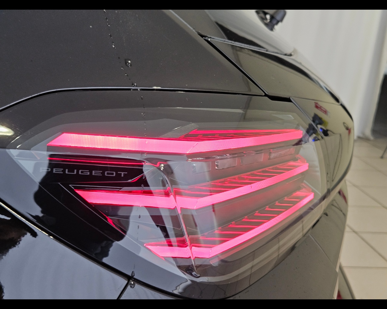 PEUGEOT 208 208 1.2 hybrid GT 145cv e-dcs 6 Ibrido benzina Usato - 17