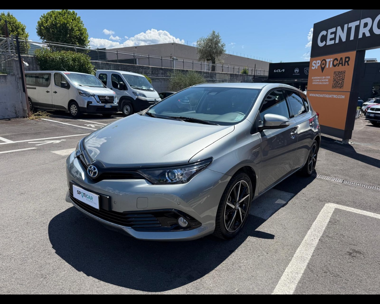 TOYOTA Auris 1.8h Lounge cvt my17 Usata