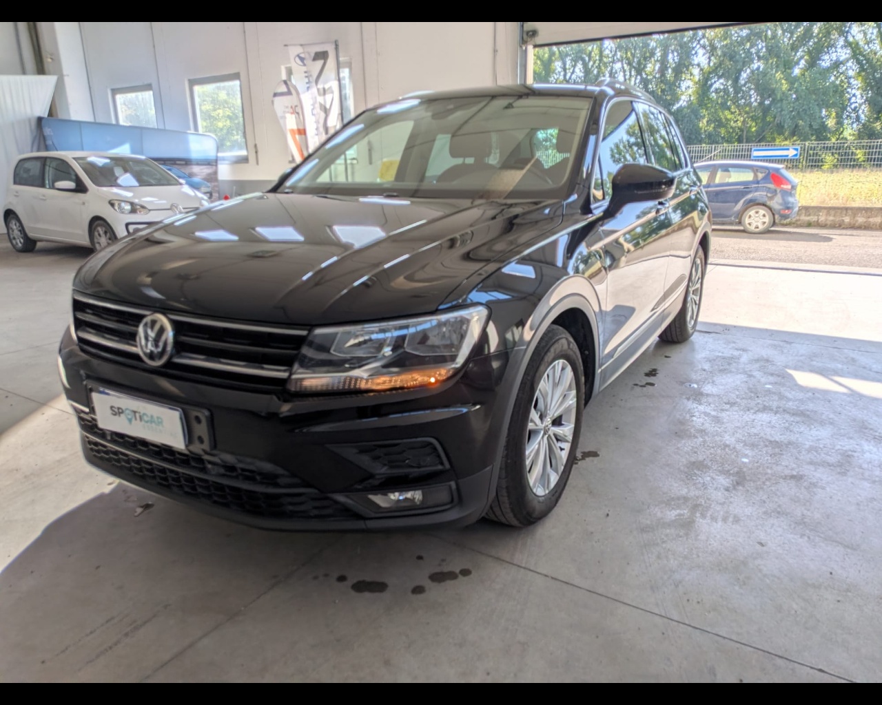 VOLKSWAGEN Tiguan 2.0 tdi Business 150cv Usata