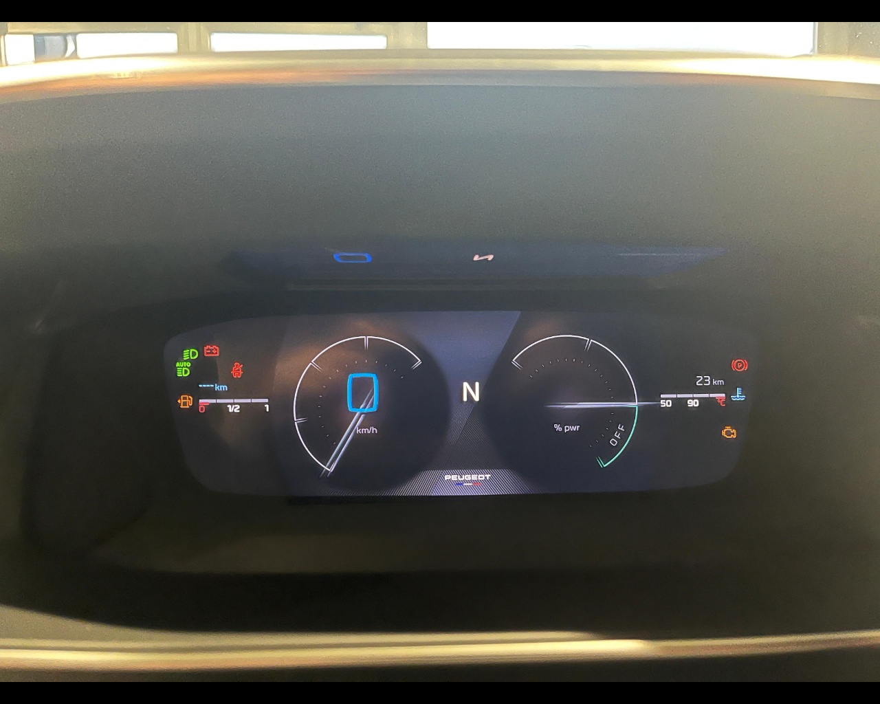 Foto PEUGEOT 208 1.2 hybrid GT 136cv e-dcs 6