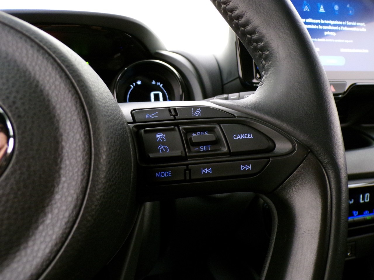 Toyota Yaris Yaris 1.5 VVT-iE Hybrid Style E-CVT - 16