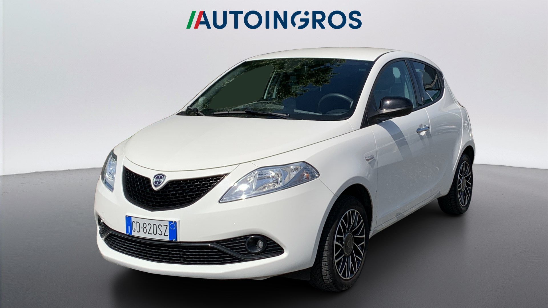 LANCIA Ypsilon Iii 2015 Ypsilon 1.0 firefly hybrid Gold s&s 70cv