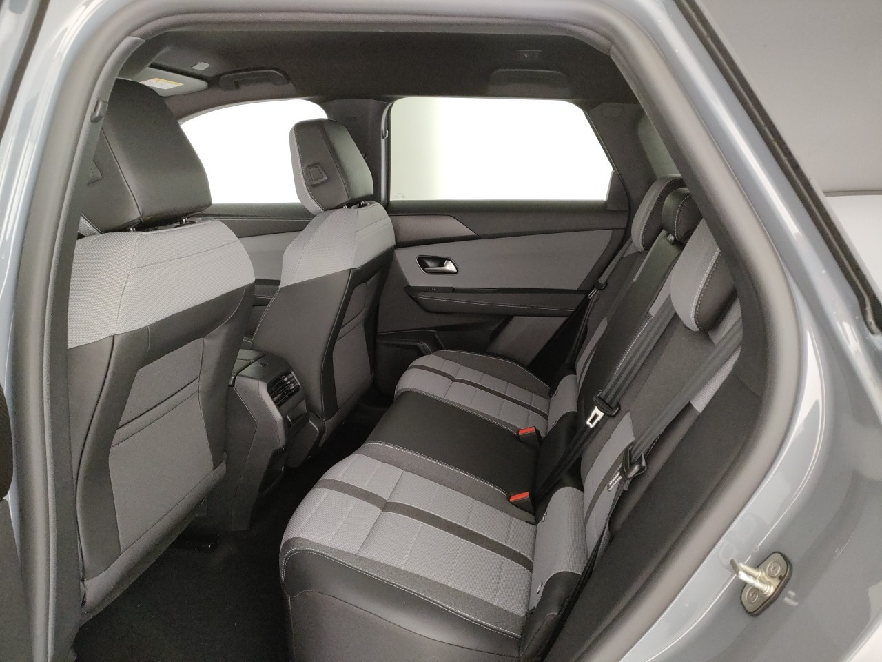 Opel Grandland Nuovo Ibrido benzina Grandland Porto Mantovano