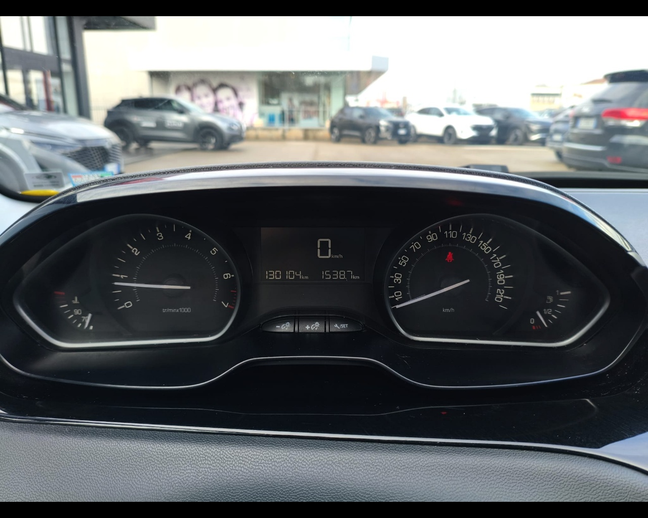 Foto PEUGEOT 208 5p 1.2 puretech Active s&s 82cv neopatentati