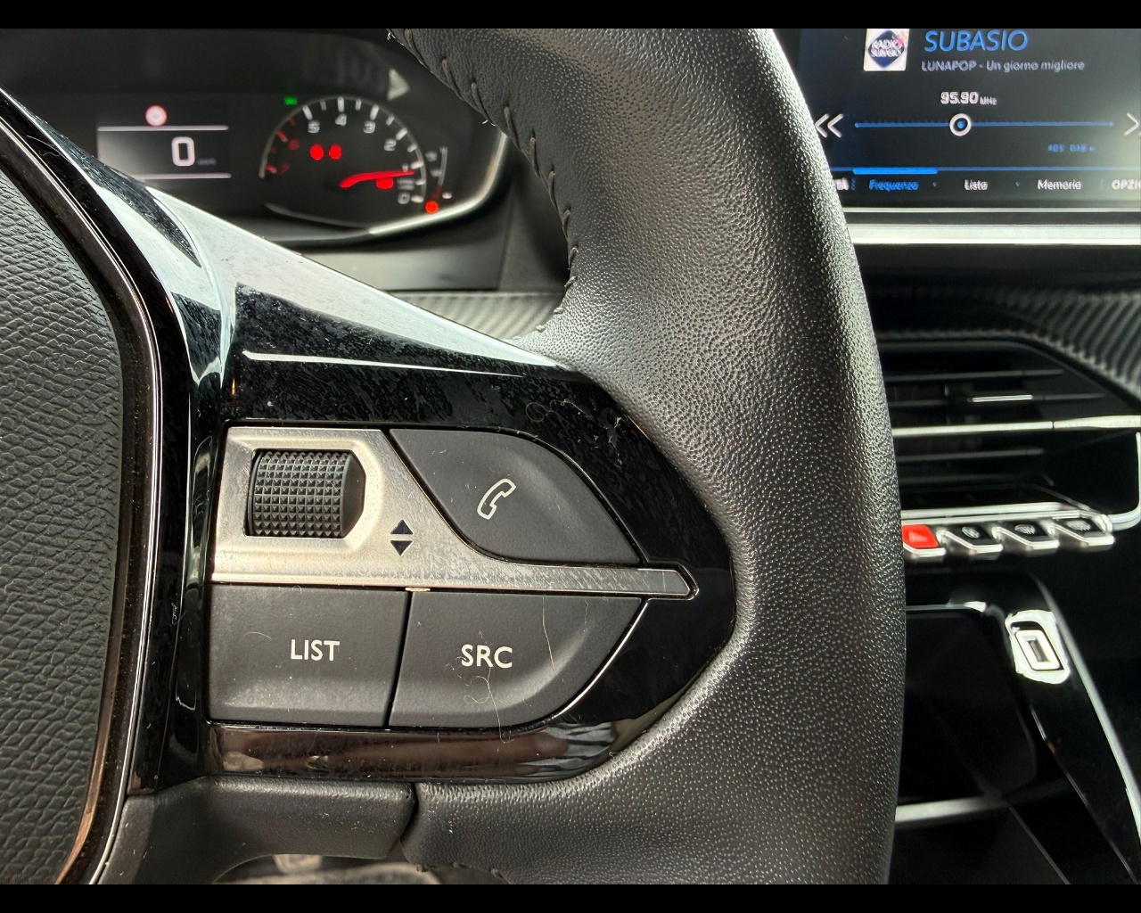 Foto PEUGEOT 2008 1.2 puretech Active Pack s&s 100cv