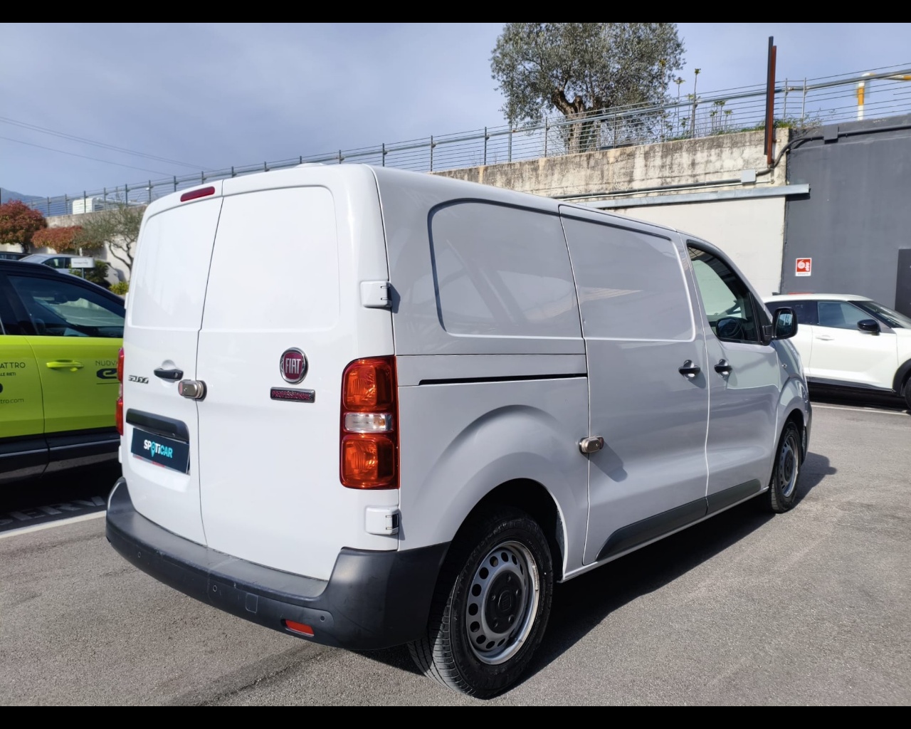 Foto FIAT Scudo Ice 1.5 bluehdi 120cv L2H1 (Business)