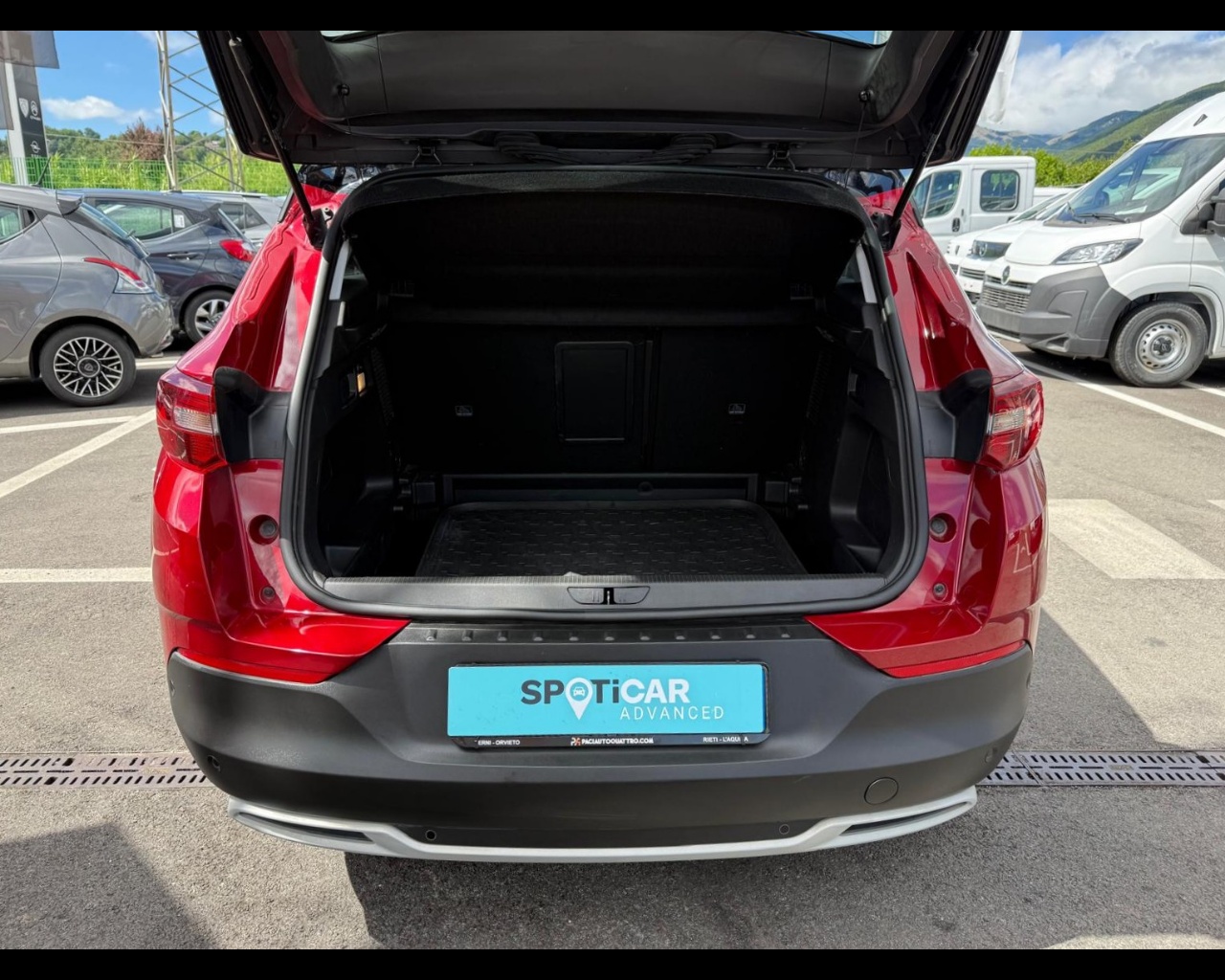 Foto OPEL Grandland X 1.2 Design Line s&s 130cv