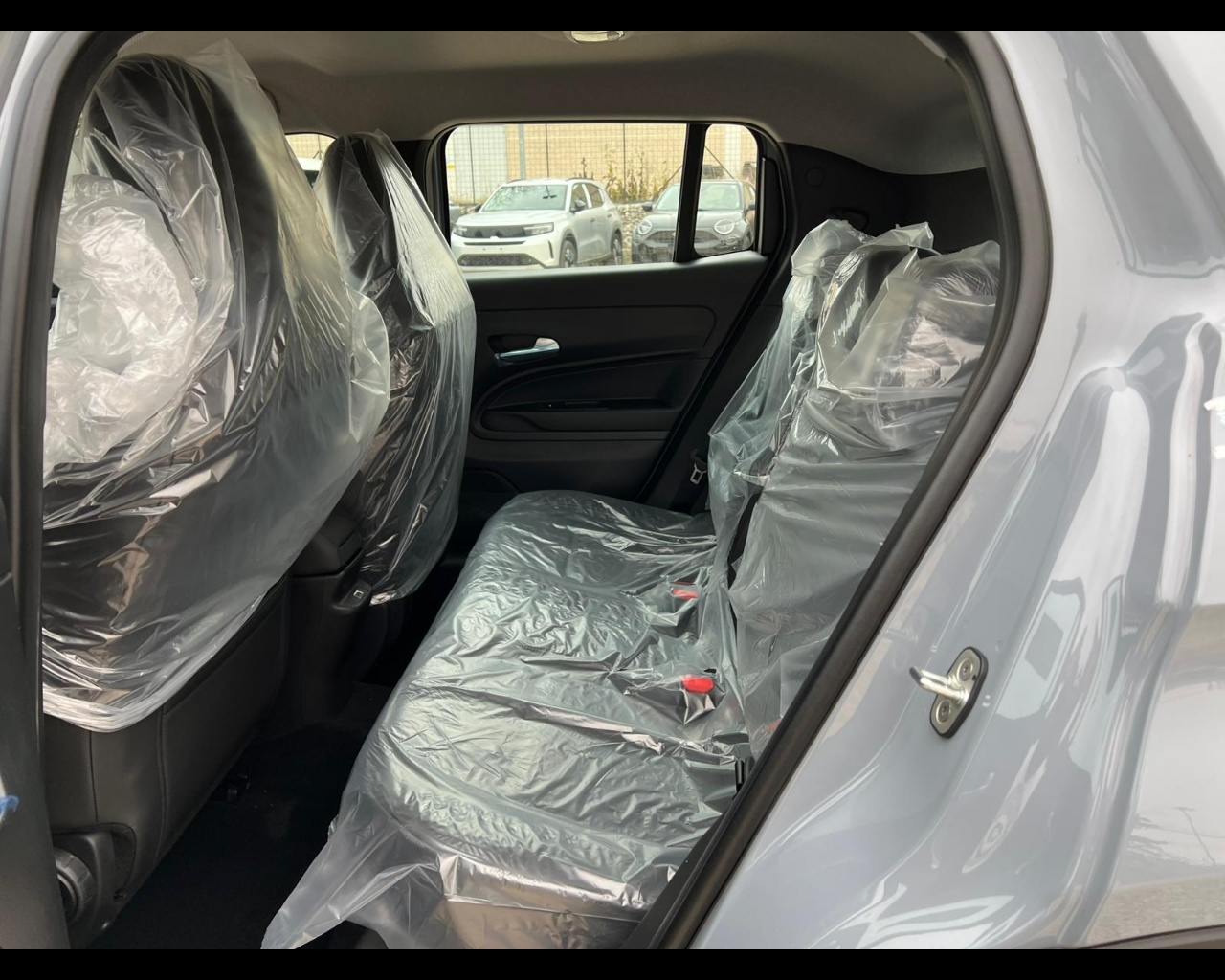 Foto JEEP Avenger Mhev My25 Avenger Altitude 1.2 100cv Dct Mhev