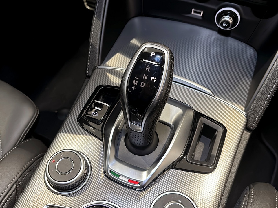 ALFA ROMEO Stelvio 2.2 t Veloce Q4 210cv auto Diesel usato - 16