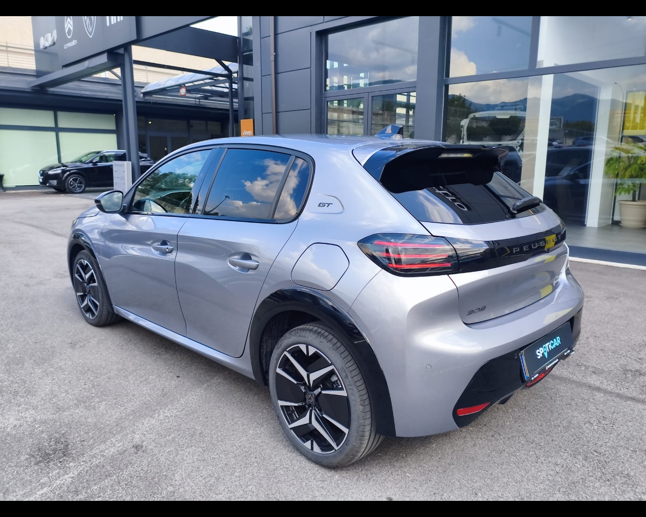 Foto PEUGEOT 208 1.2 hybrid GT 110cv e-dcs 6