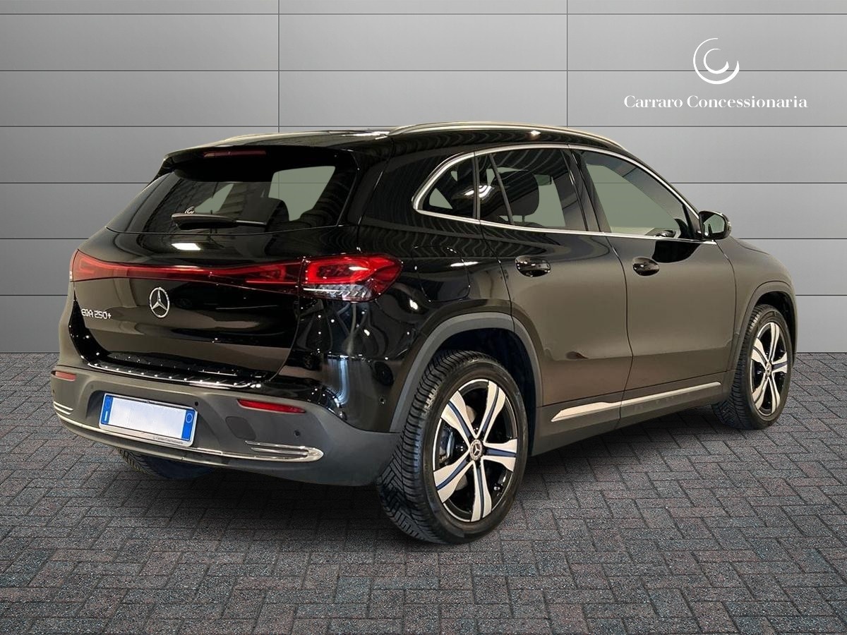 Mercedes  EQA 250+ Sport - 2