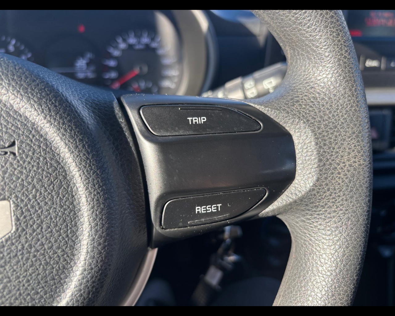 Foto KIA Picanto 1.0 dpi Urban