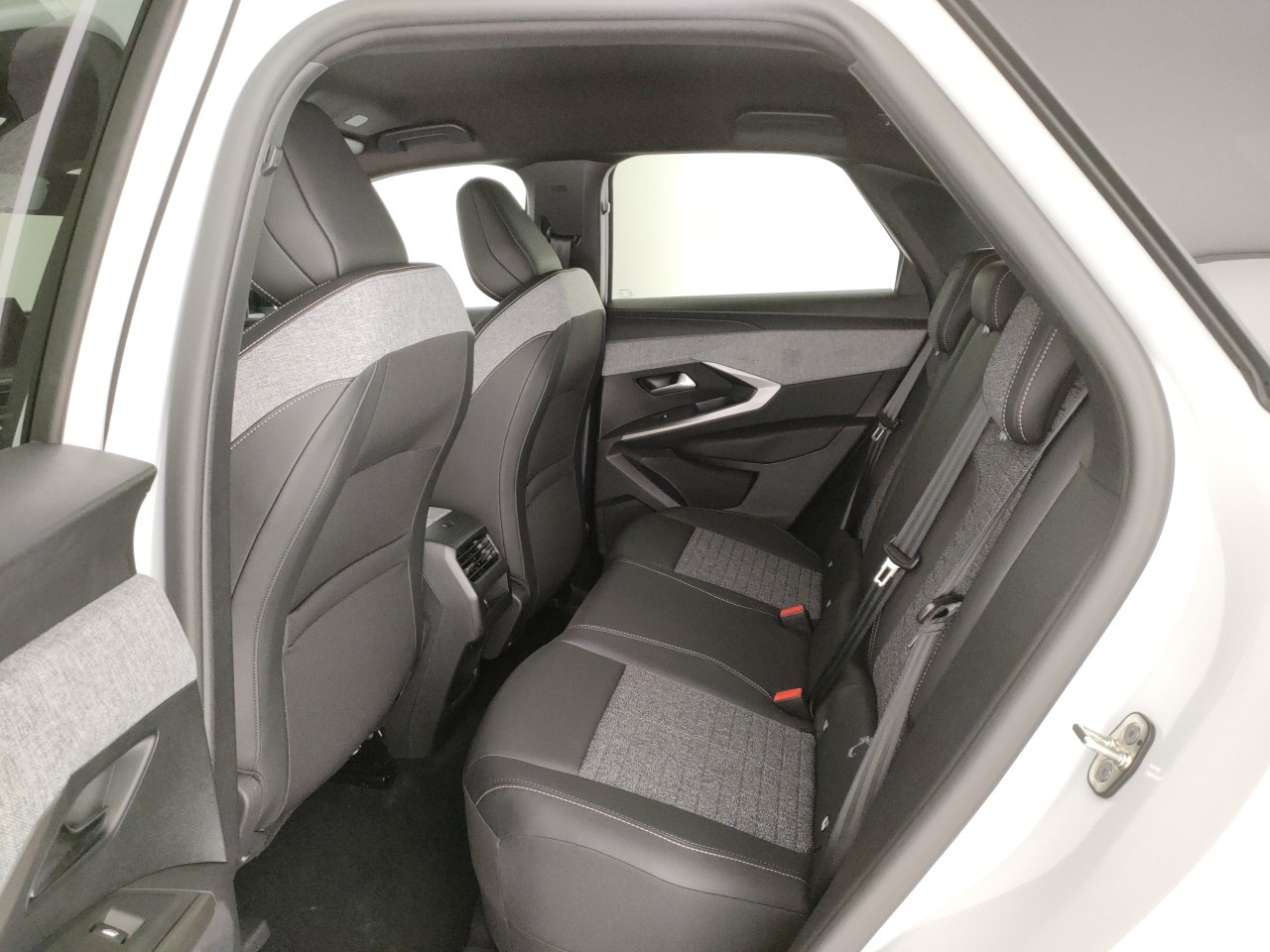 Peugeot 3008 Nuovo Ibrido benzina 3008 Porto Mantovano