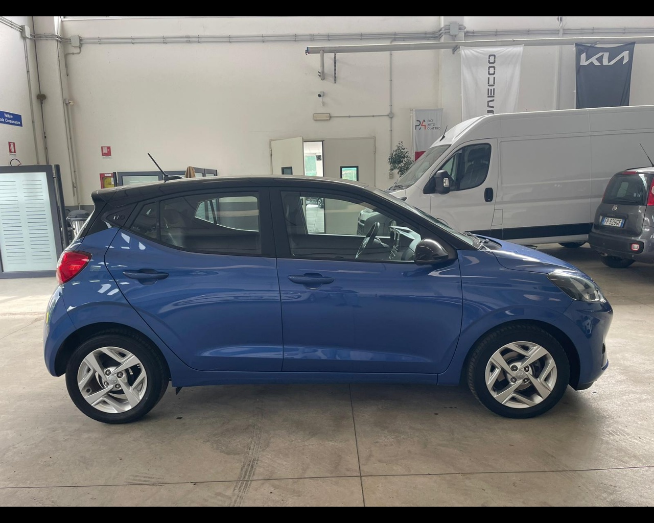 Foto HYUNDAI i10 1.0 mpi Tech Connect Pack