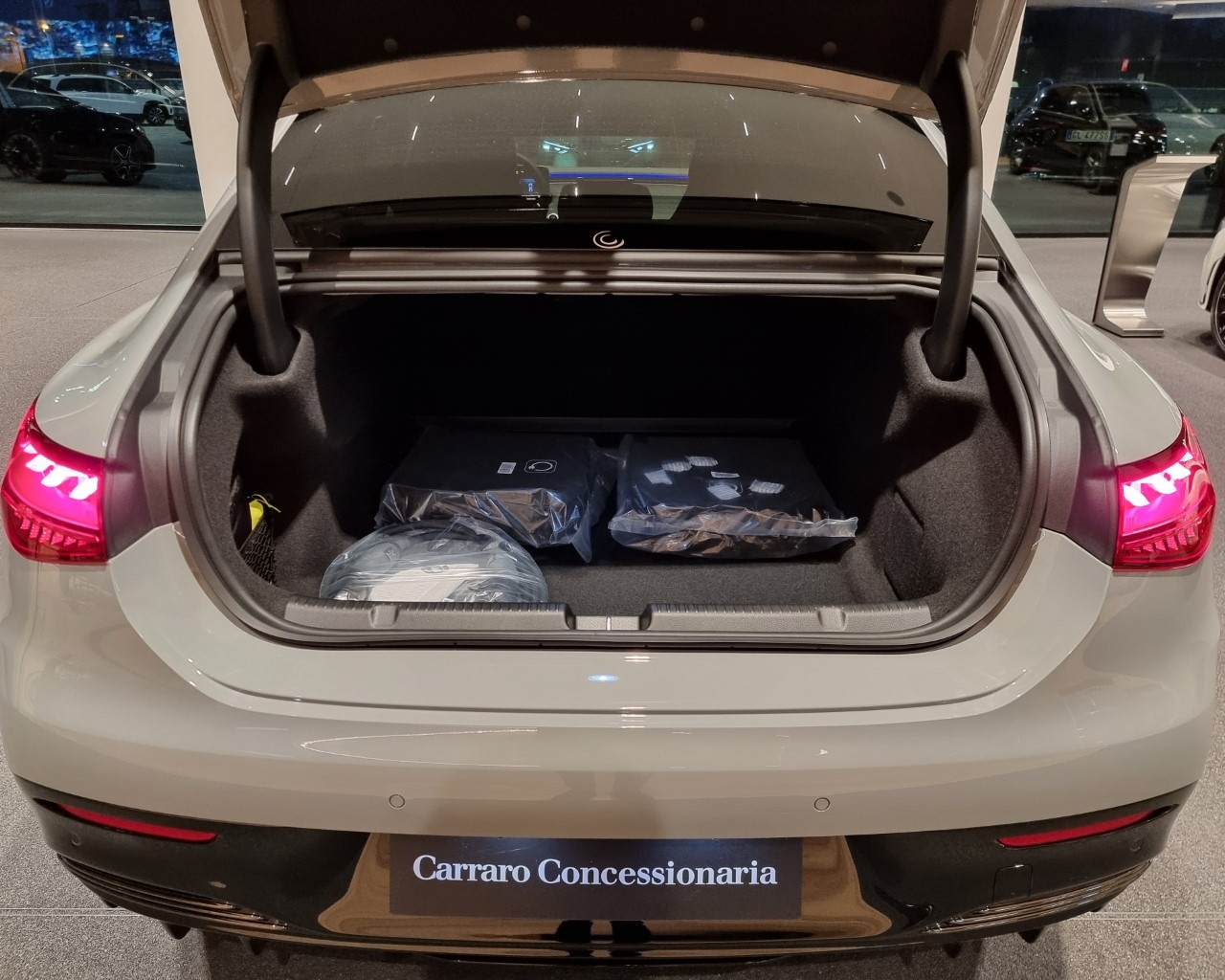 Mercedes EQE EQE 43 4Matic PREMIUM PLUS - 8