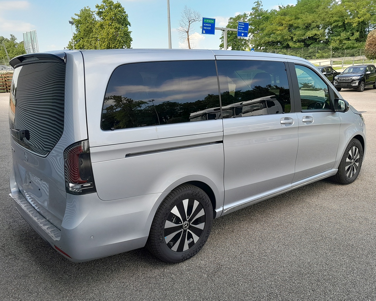 Mercedes EQV EQV 300 Long - 3