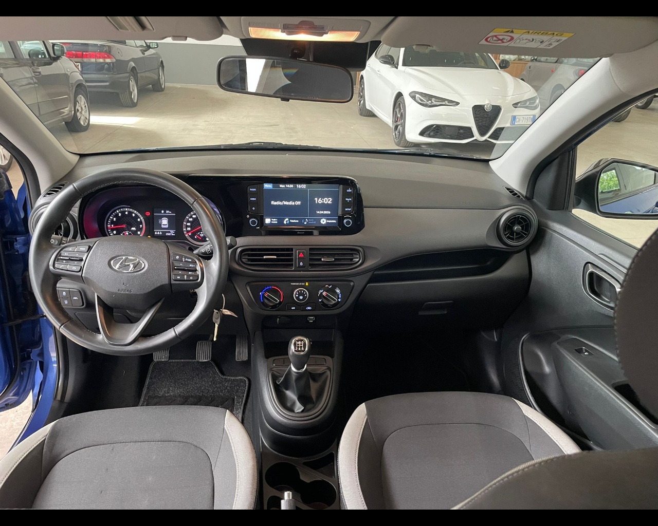 Foto HYUNDAI i10 1.0 mpi Tech Connect Pack