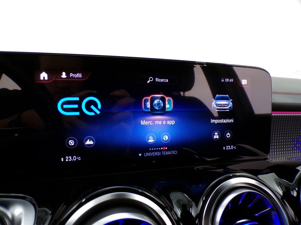 Mercedes  EQB 250 Premium - 22