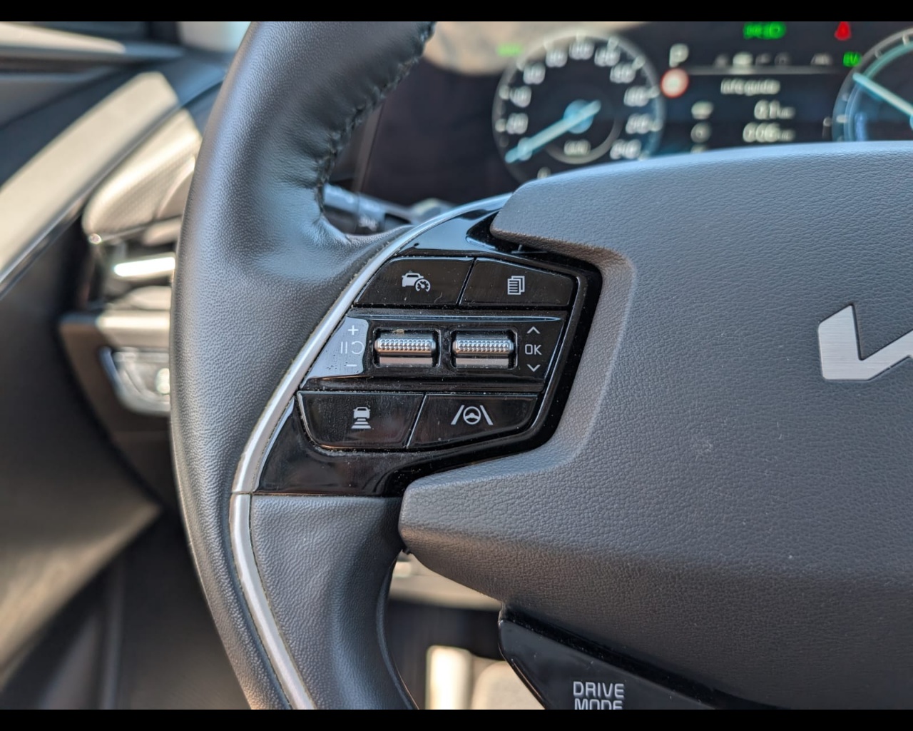 Foto KIA Niro 1.6 gdi hev Evolution dct6