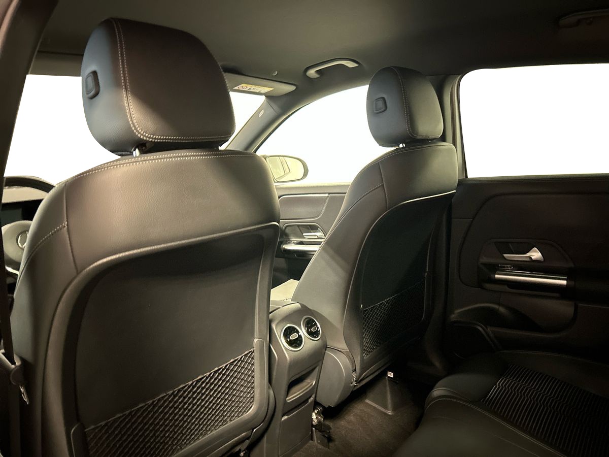 Mercedes GLA GLA 180 D Sport Plus 8G-DCT - 18