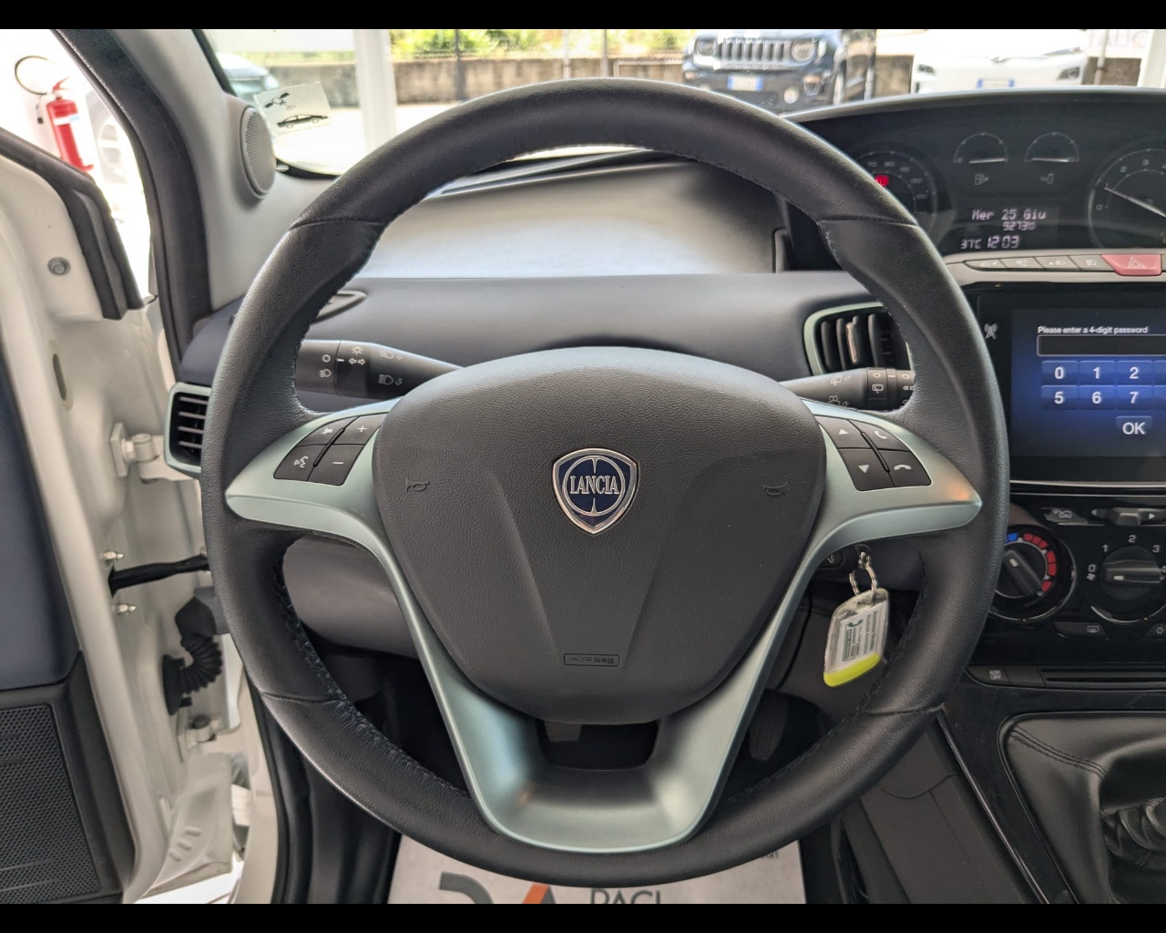 Foto LANCIA Ypsilon 1.0 firefly hybrid Platino s&s 70cv