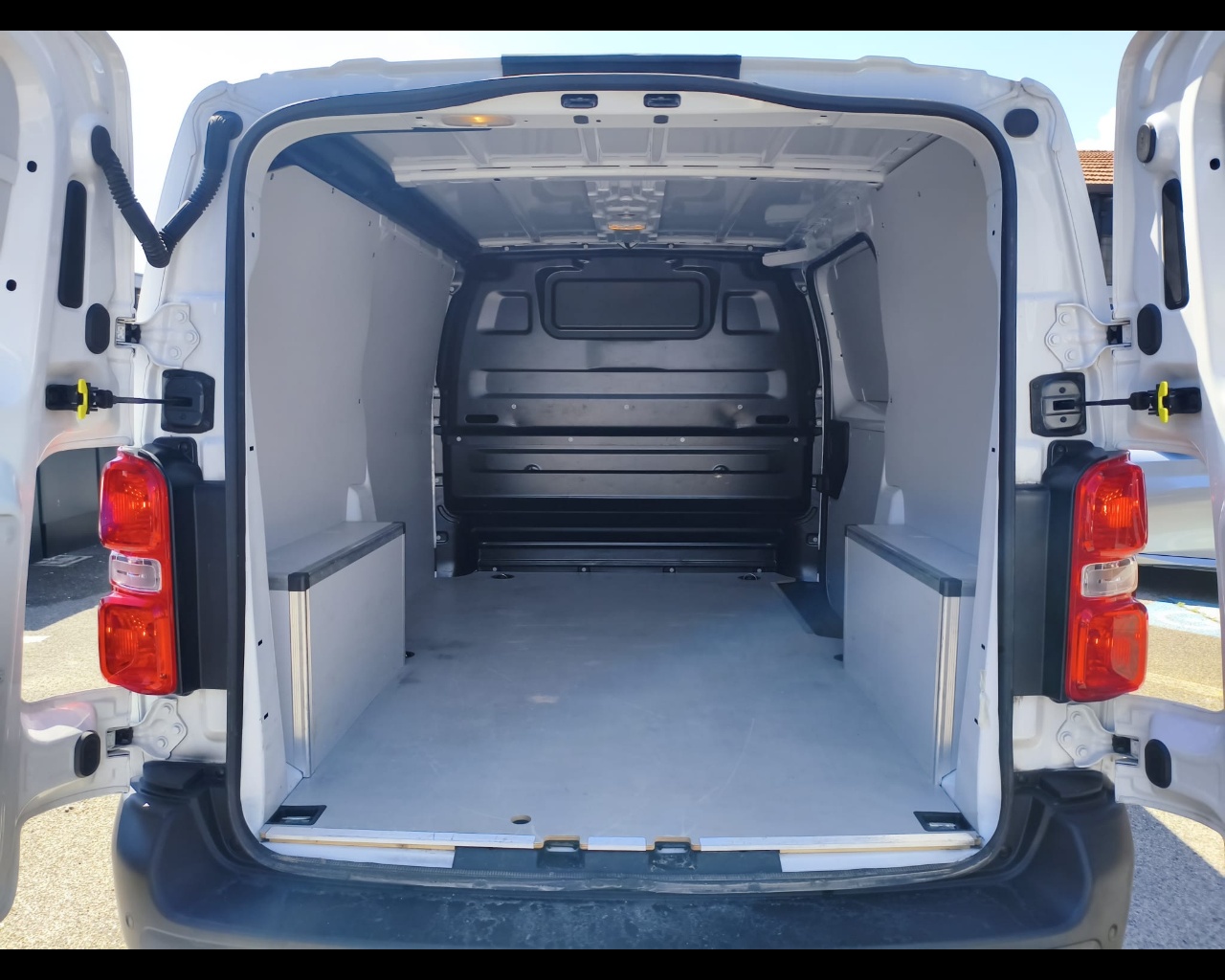 Foto FIAT Scudo Ice 1.5 bluehdi 120cv L2H1