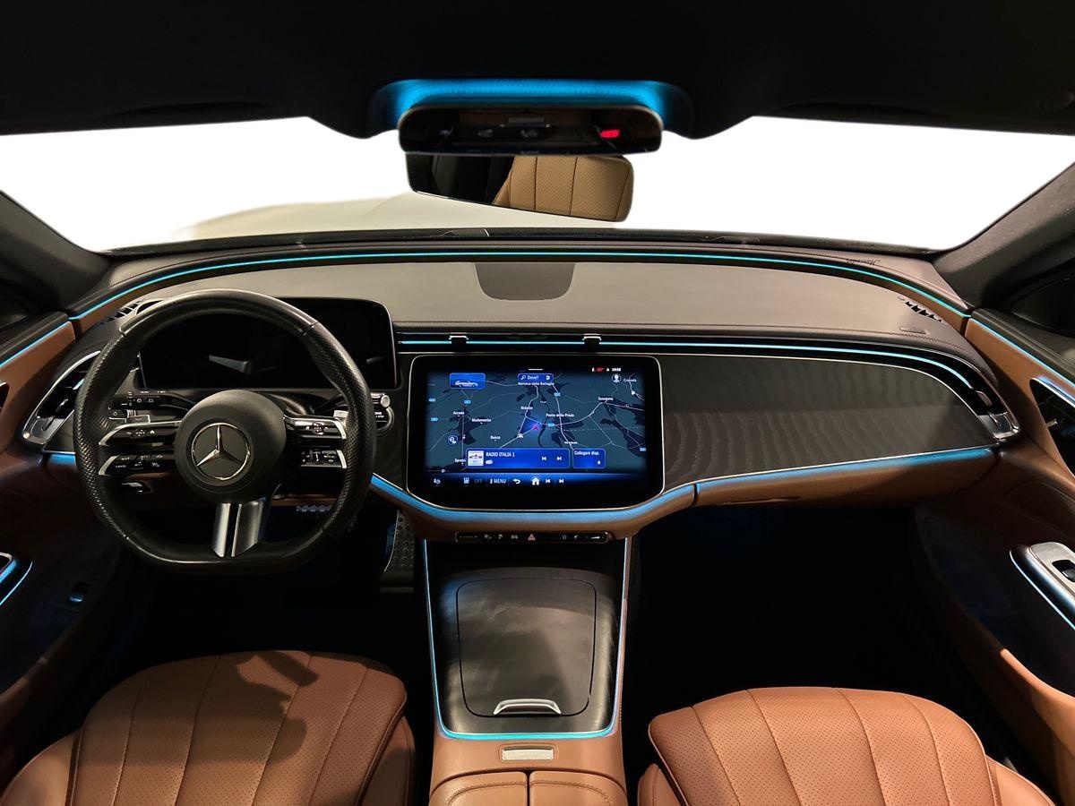 Mercedes  Classe E Station Wagon 300 de Plug in hybrid AMG Line Advanced 4Matic 9G-Tronic - 9
