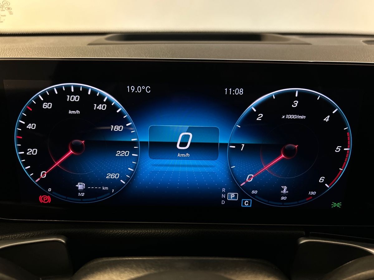 Mercedes GLB GLB 200 D Sport Plus 8G-DCT - 13