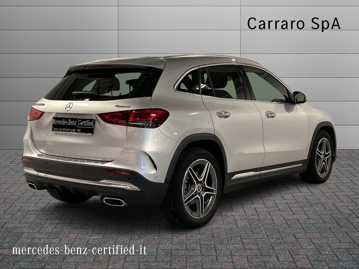 Mercedes GLA GLA 200 D Premium 4Matic 8G-DCT - 2