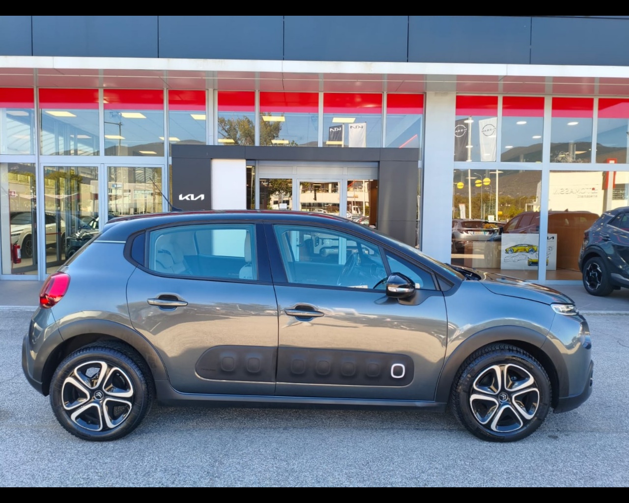 Foto CITROEN C3 1.6 bluehdi Shine s&s 75cv