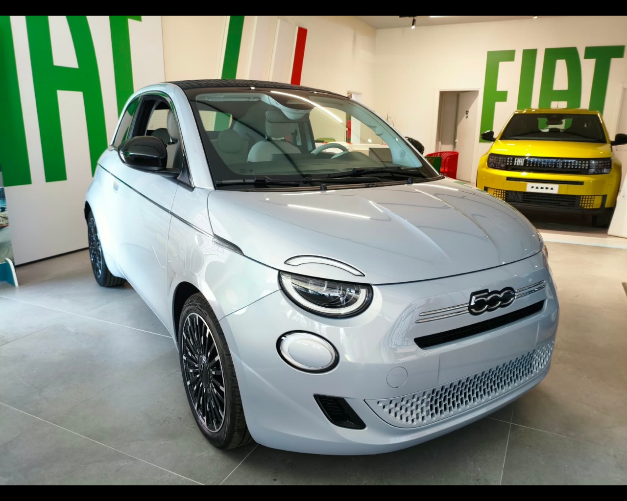 Foto FIAT 500 Hybrid Cabrio La Prima 1.0Hybrid Cabrio