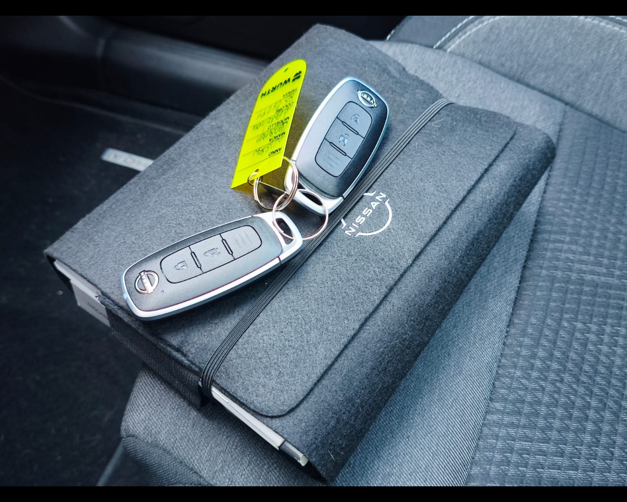 Foto NISSAN Qashqai 1.5 e-power 90th Anniversary 2wd