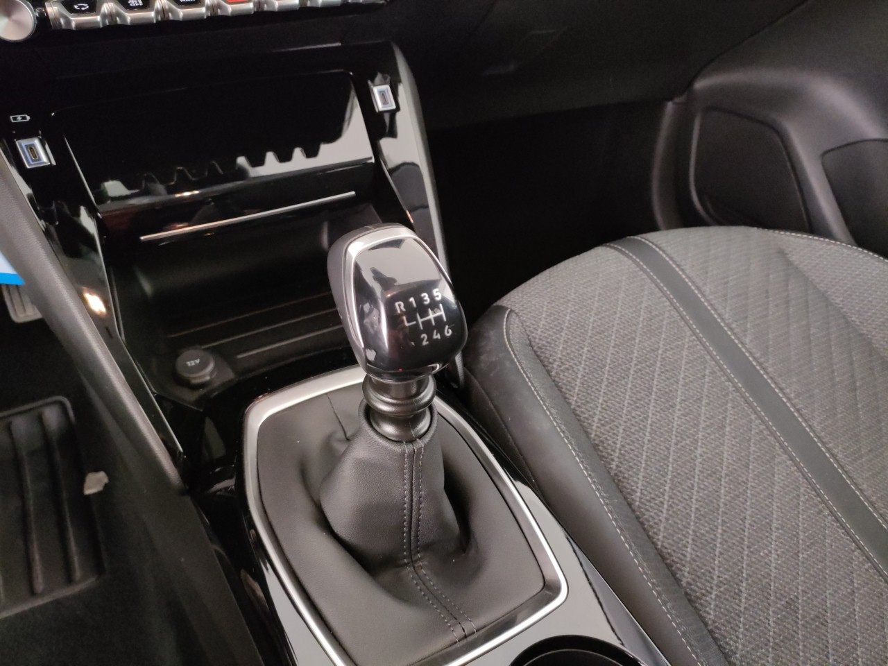 Peugeot 208 Usato 2025 208 San Zeno Naviglio