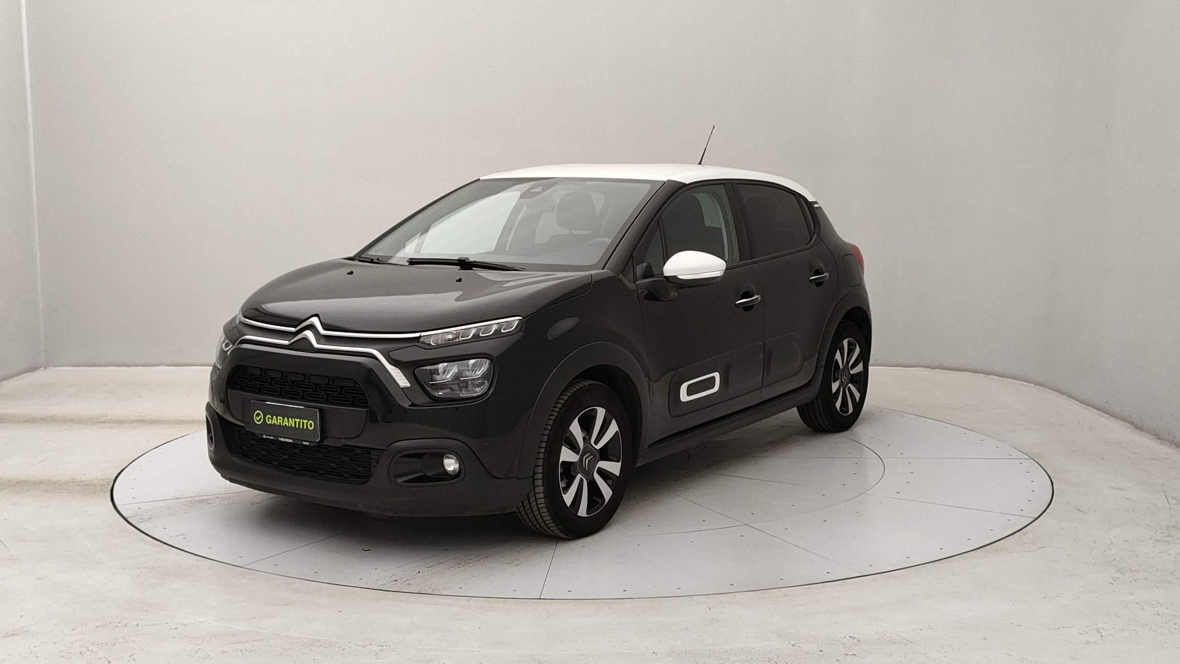 CITROEN C3 C3 1.2 puretech Shine s&s 83cv neopatentati