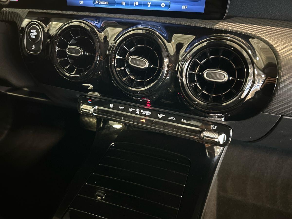 Mercedes Classe A Classe A 180 D Advanced Speedshift DCT AMG 8G - 14