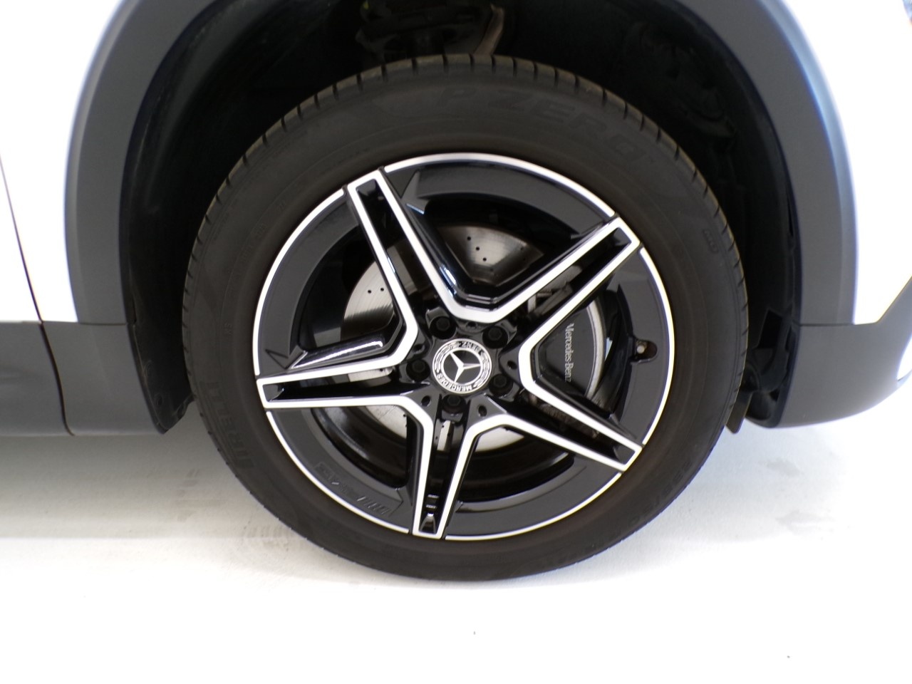 Mercedes GLB GLB 180 D Premium 8G-DCT - 4