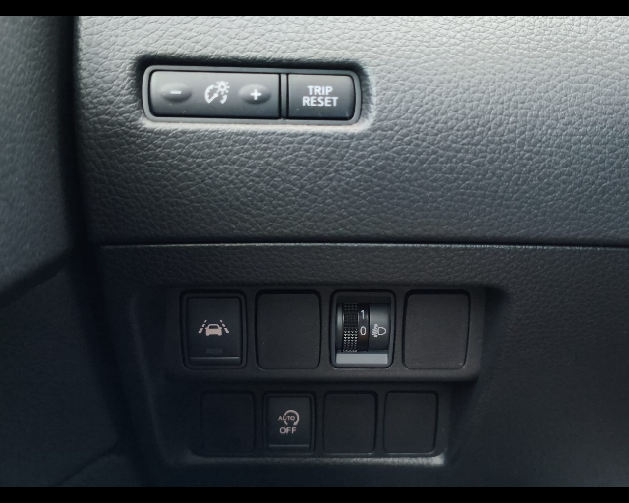 Foto NISSAN Qashqai 1.5 dci N-Connecta 110cv