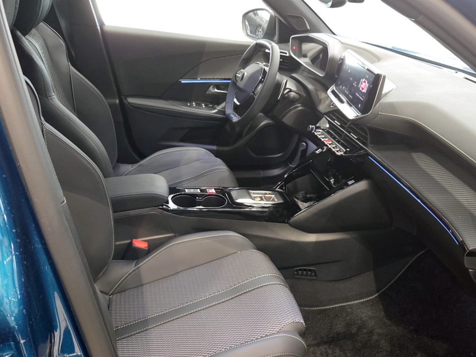 PEUGEOT 2008 GT Hybrid 145 e-DCS6 Ibrida km0 - 13