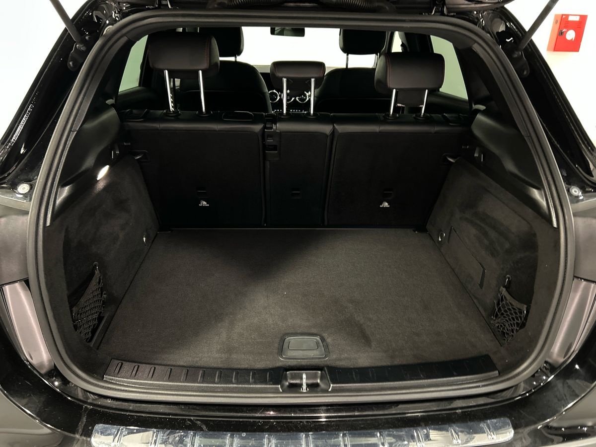 Mercedes GLA GLA 180 D Premium 8G-DCT - 8