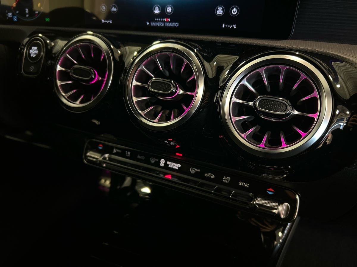 Mercedes CLA Shooting Brake CLA Shooting Brake 200 D Premium 4Matic 8G-DCT - 14