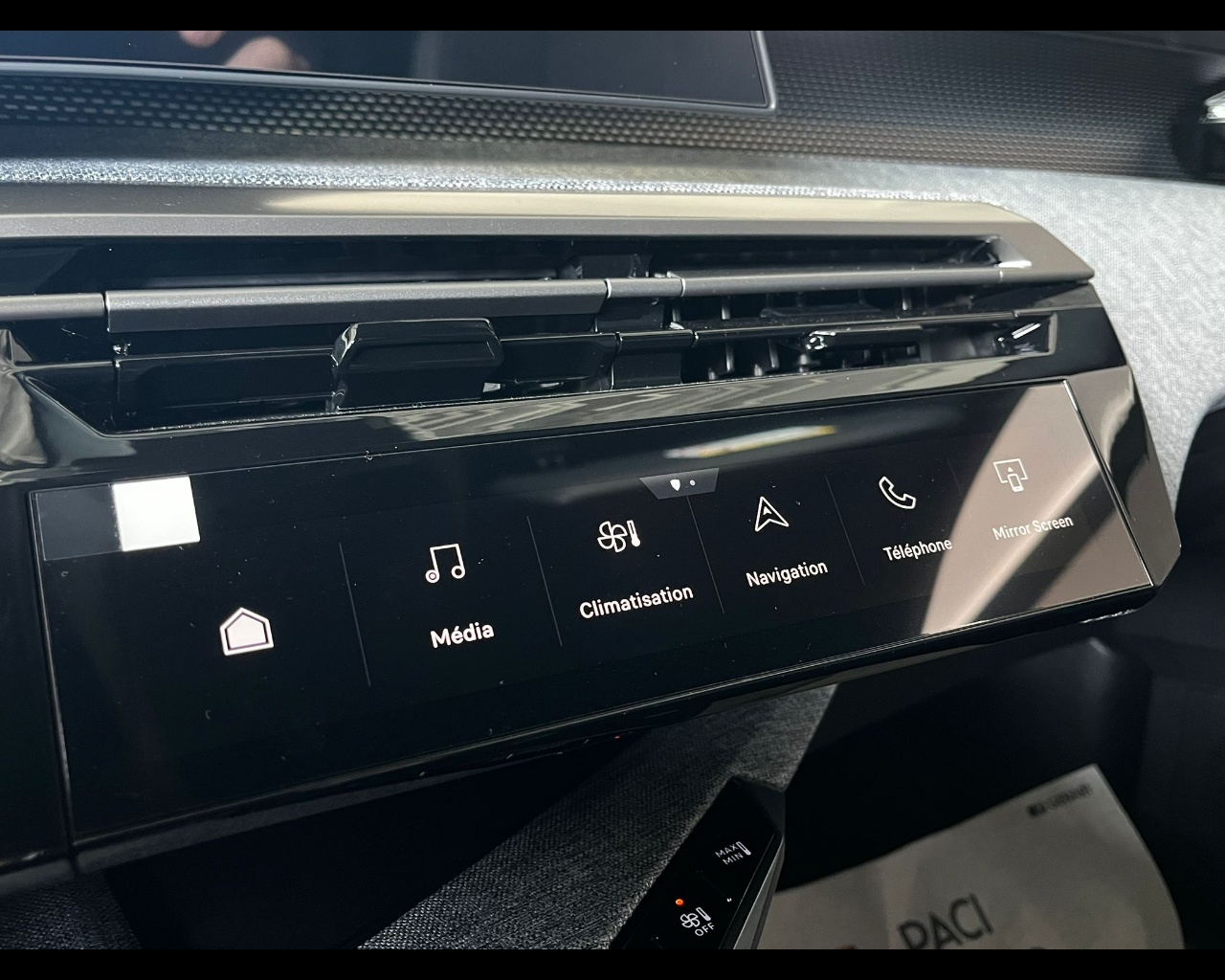 Foto PEUGEOT Nuova 3008 GT - Plug-in HYBRID 195