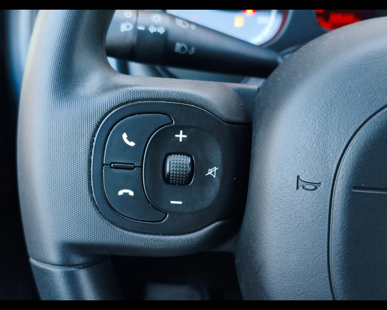 Foto FIAT Panda 1.0 firefly hybrid s&s 70cv