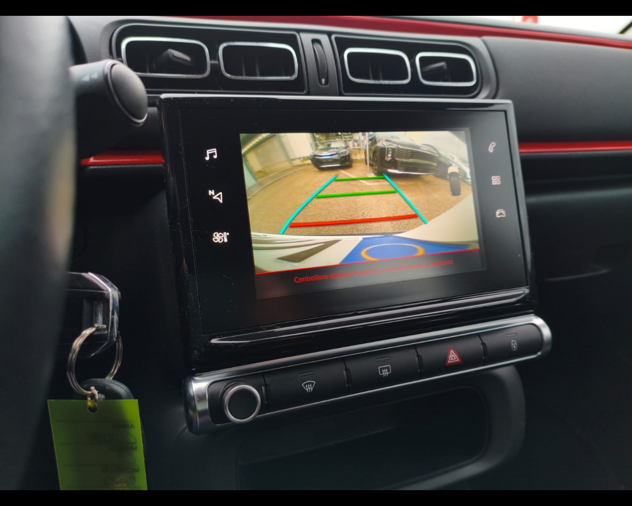 Foto CITROEN C3 1.2 puretech Shine 82cv