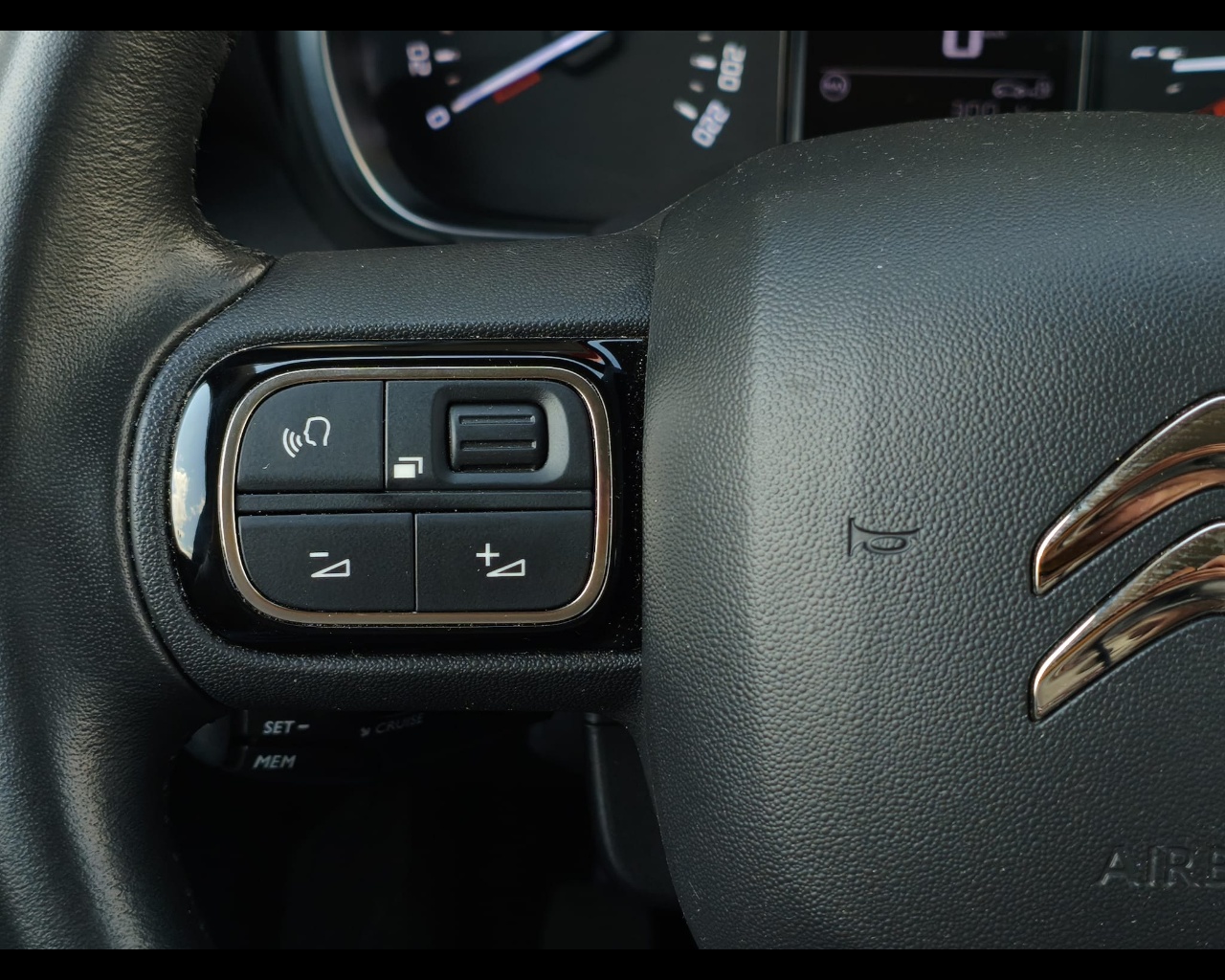 Foto CITROEN C3 Aircross 1.5 bluehdi Shine Pack s&s 110cv