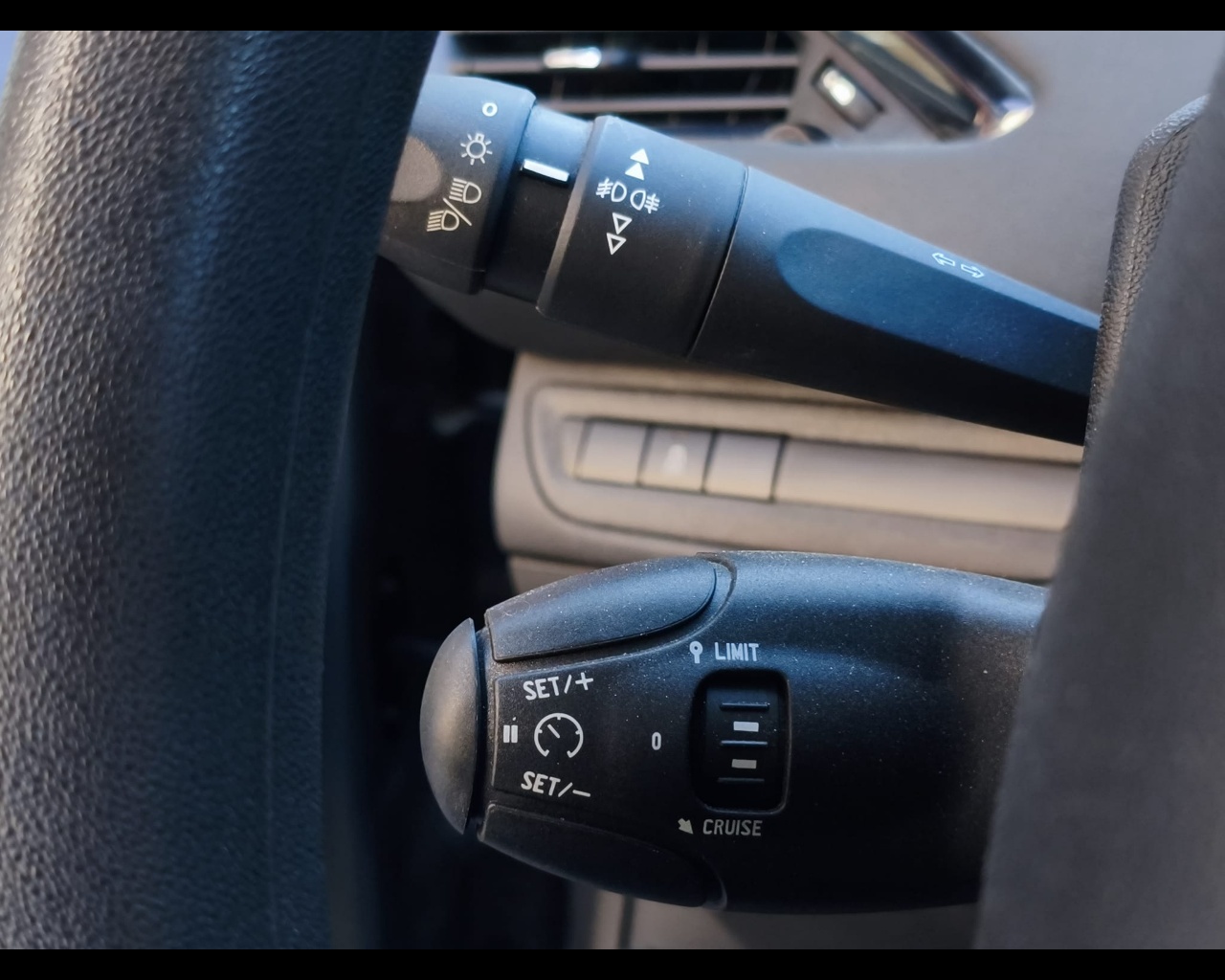 Foto PEUGEOT 208 5p 1.0 puretech Active 68cv