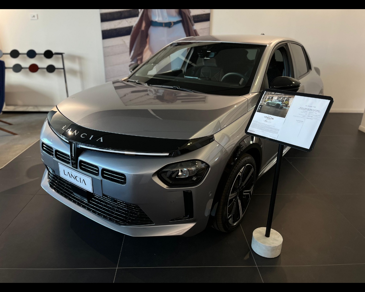 LANCIA Nuova Ypsilon Ibrida Ypsilon Lx 1.2 100cv Ibrida in pronta consegna