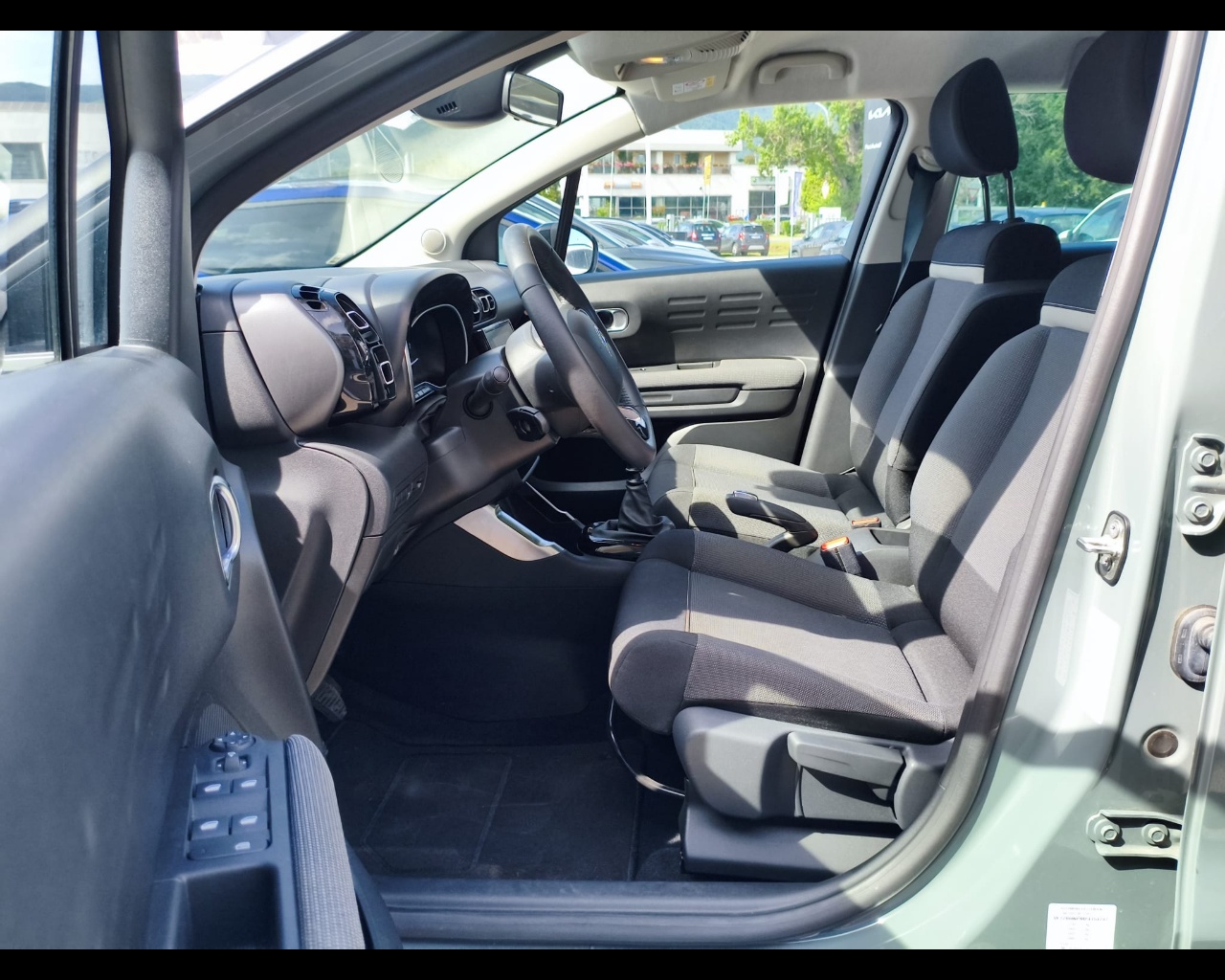 Foto CITROEN C3 Aircross 1.2 puretech Shine s&s 110cv
