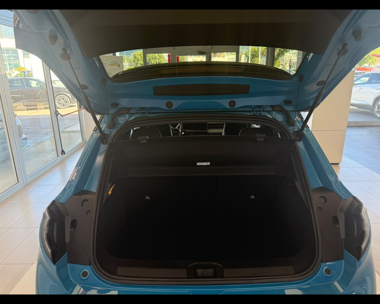 Foto NISSAN NUOVA MICRA EVOLVE 52 KW/H 5P